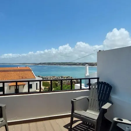 The Whale House Apartment