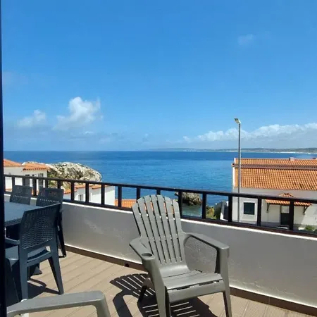 The Whale House Apartment *