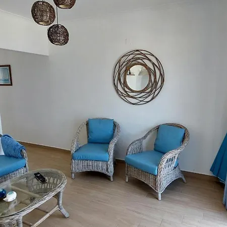 The Whale House Apartment *