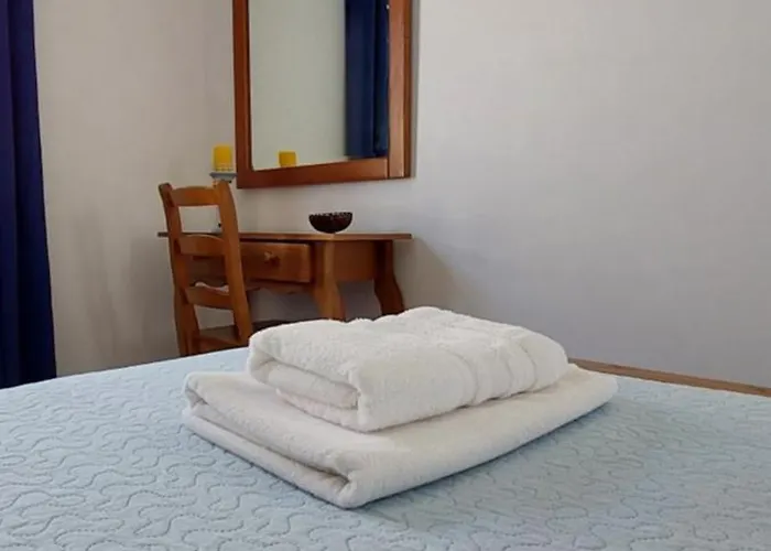 Апартаменты The Whale House