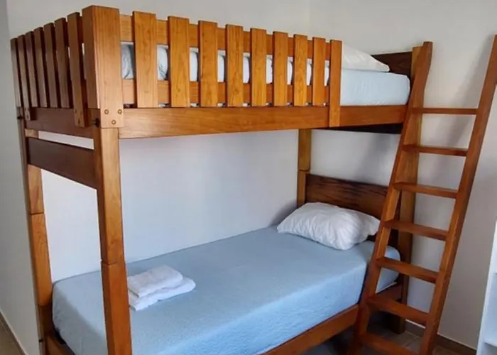 Апартаменты The Whale House